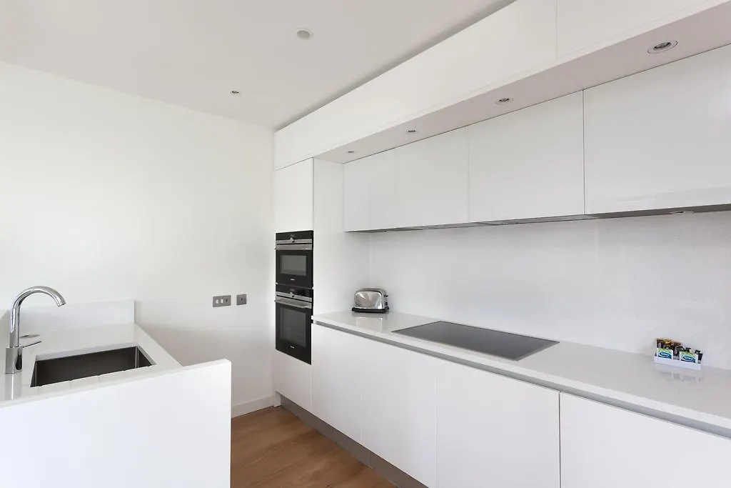 My-Quartermile Apartments Edinburgh 0*,