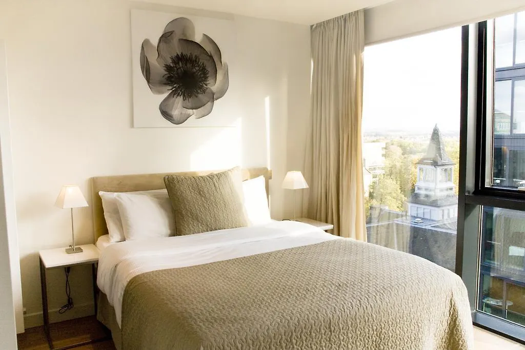 My-Quartermile Apartments Эдинбург