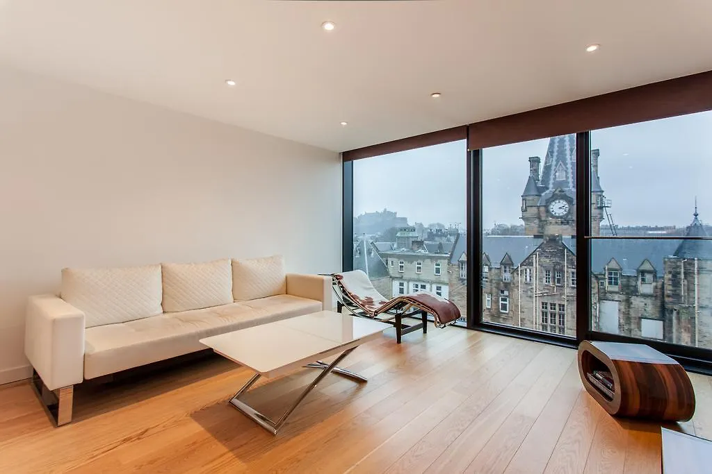 My-Quartermile Apartments Эдинбург