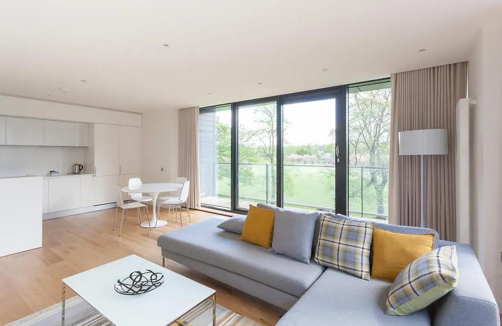 My-Quartermile Apartments Эдинбург