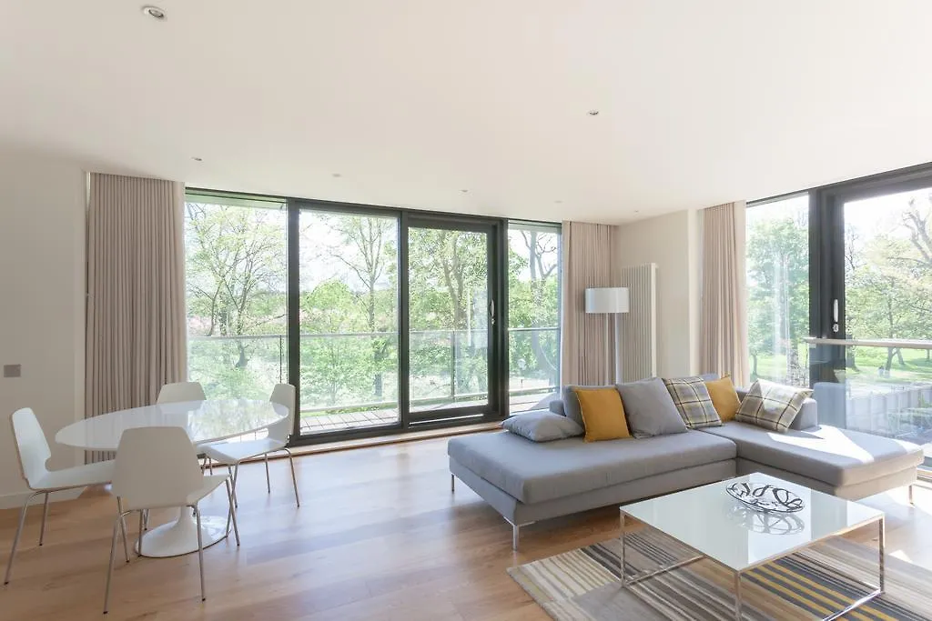 My-Quartermile Apartments Эдинбург
